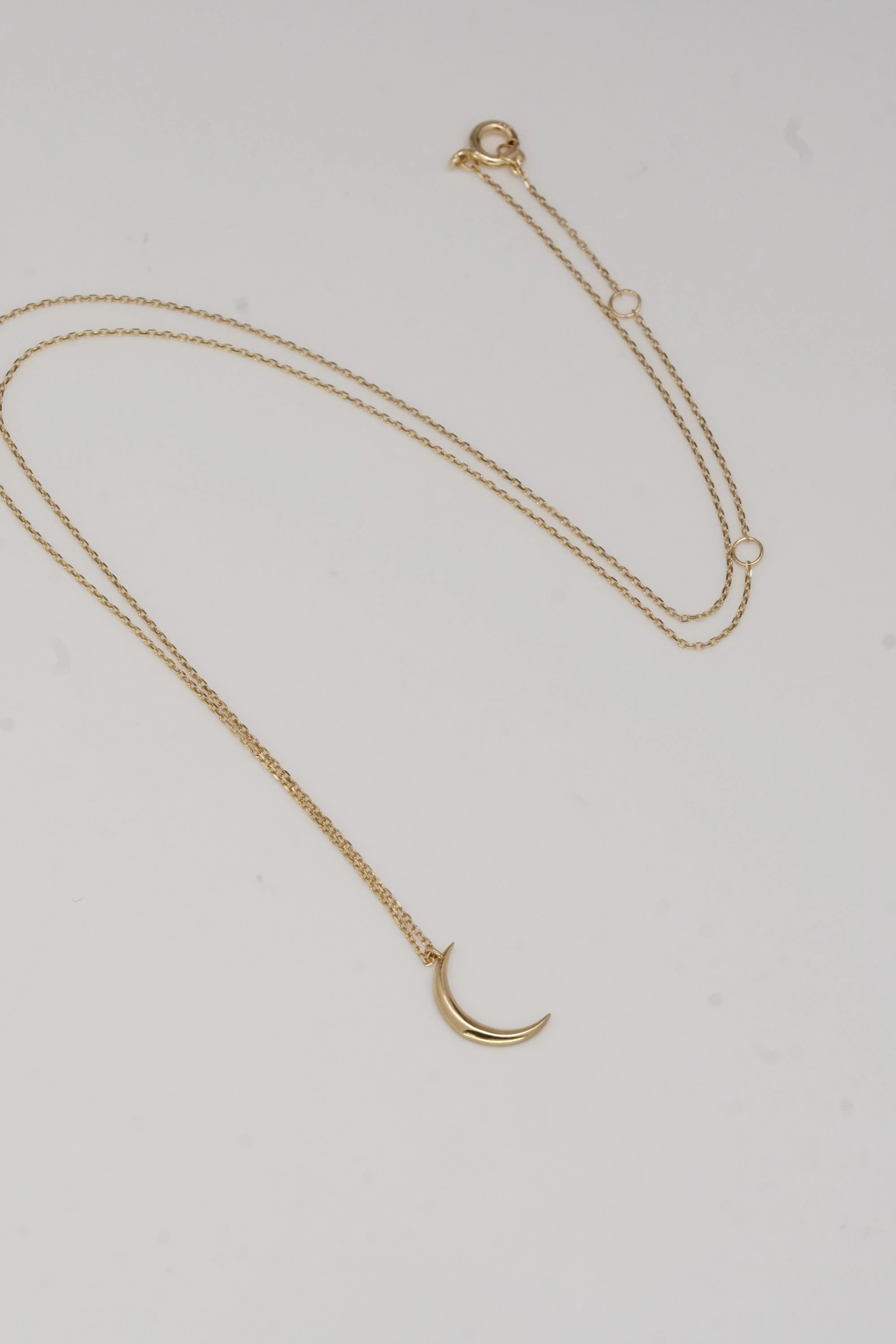 14K Solid Gold Crescent Moon Necklace – Minimalist Elegance