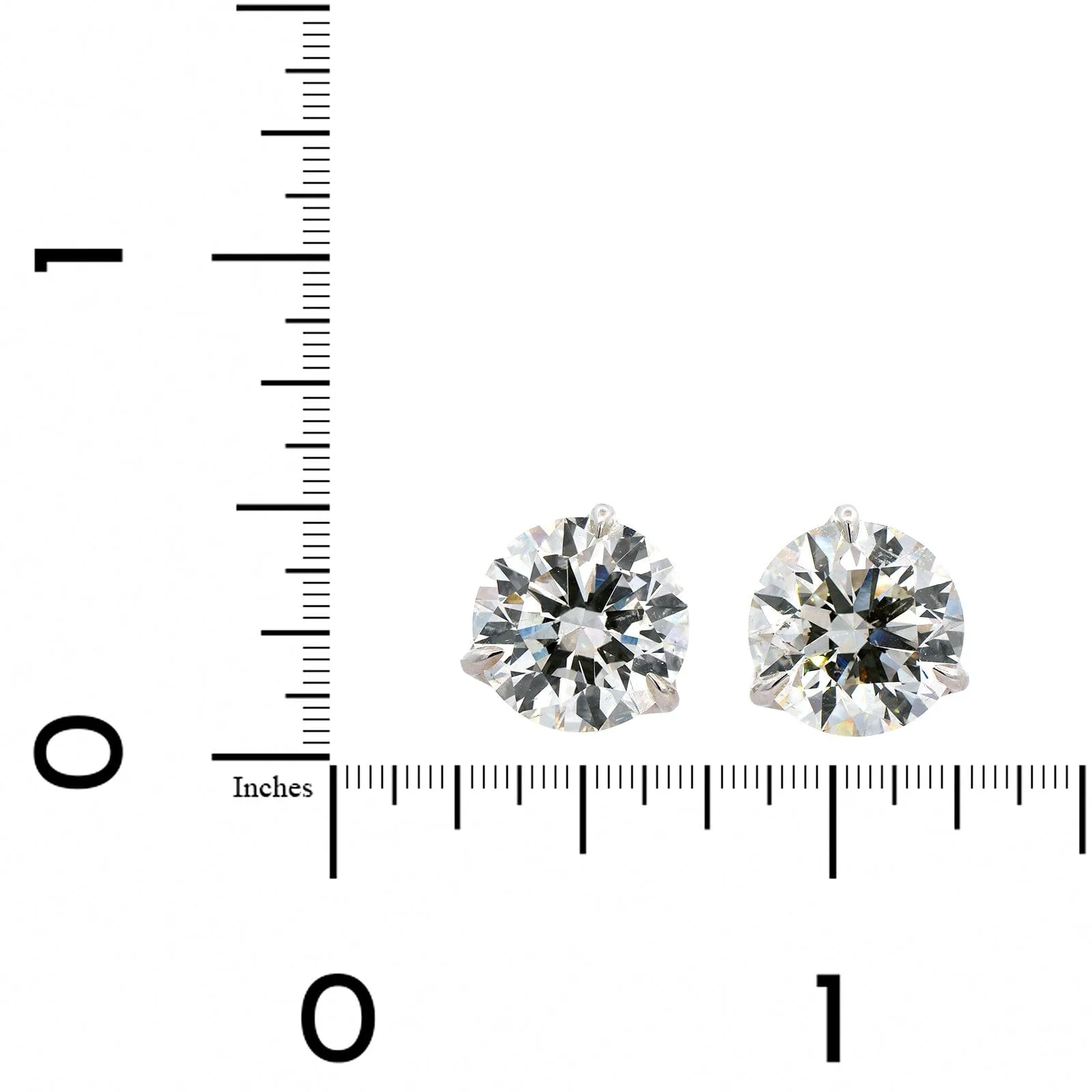 18K White Gold Diamond Stud Earrings