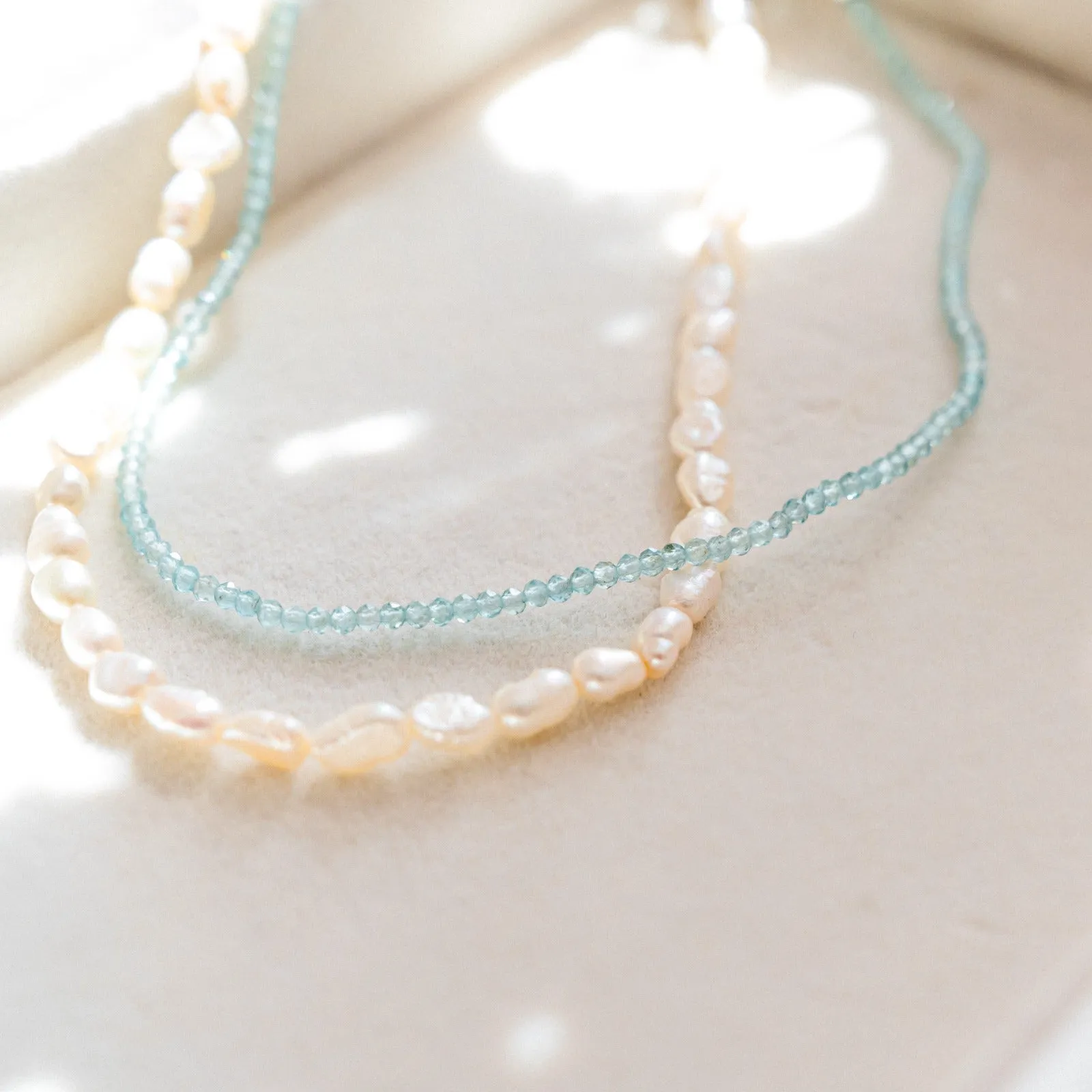 AZURE Minimalist Chocker