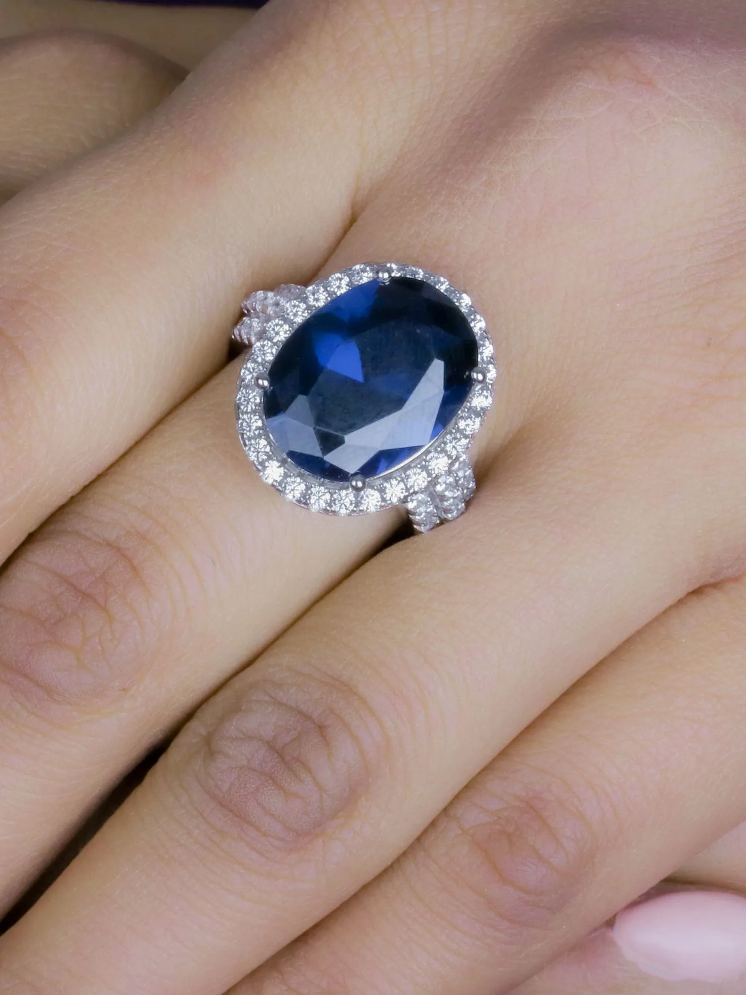 Glamm Blue Sapphire Oval Ring In 925 Silver