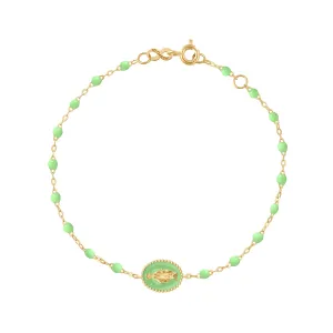 Madone resin charm Classic Gigi Anis bracelet, Yellow Gold, 6.7"