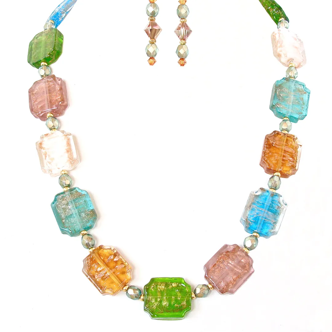 Mangini: Colorful Beaded Necklace of Venetian Glass