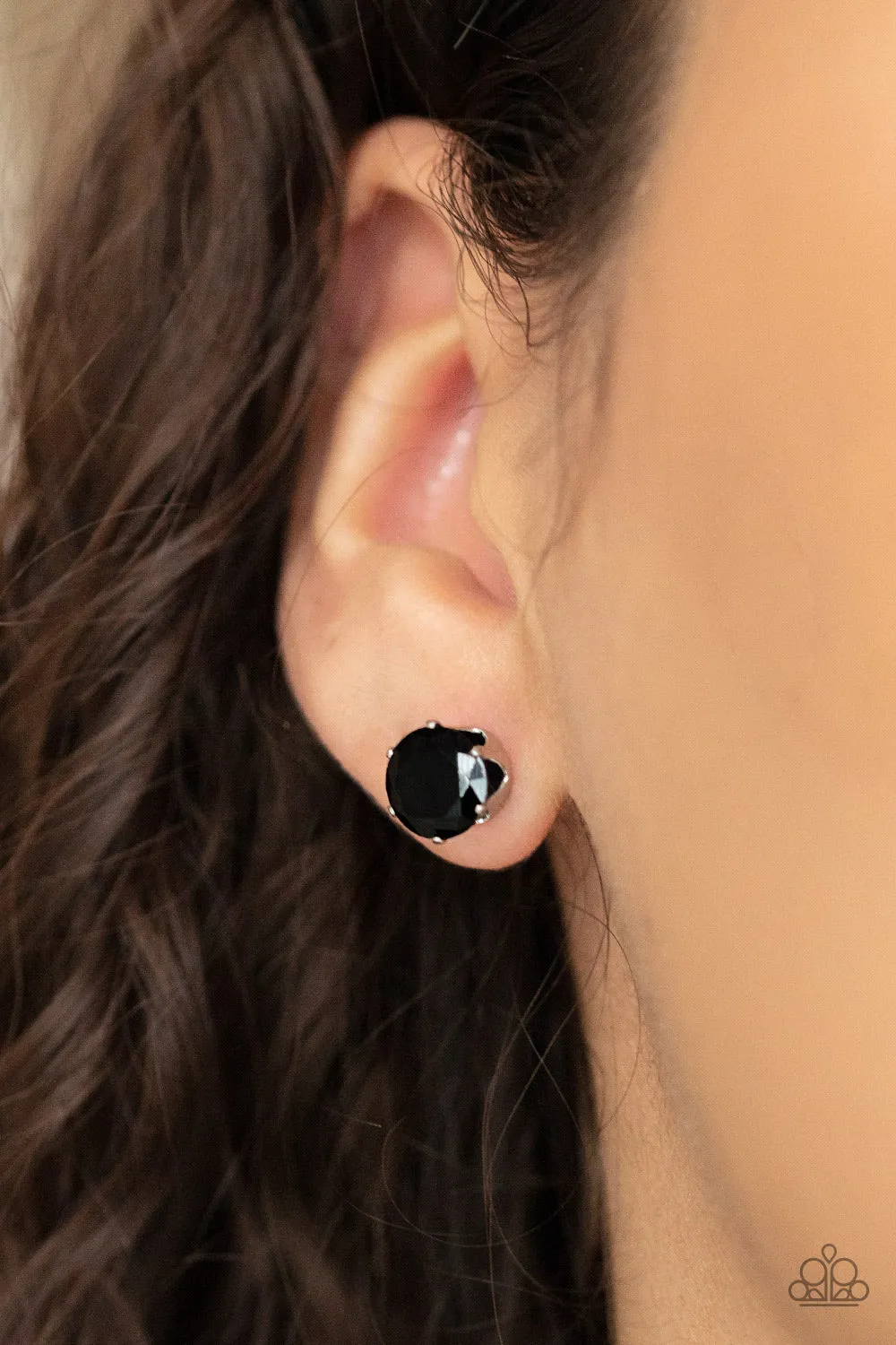 Modest Motivation Black-Earrings