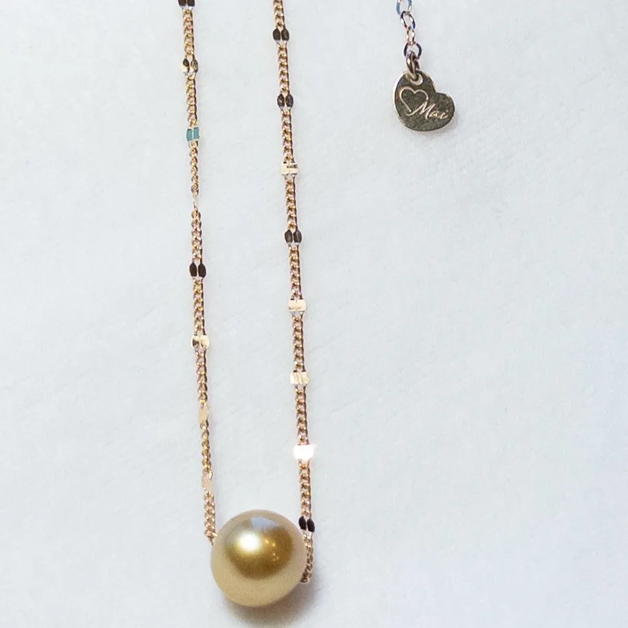 Pearl Float Necklace