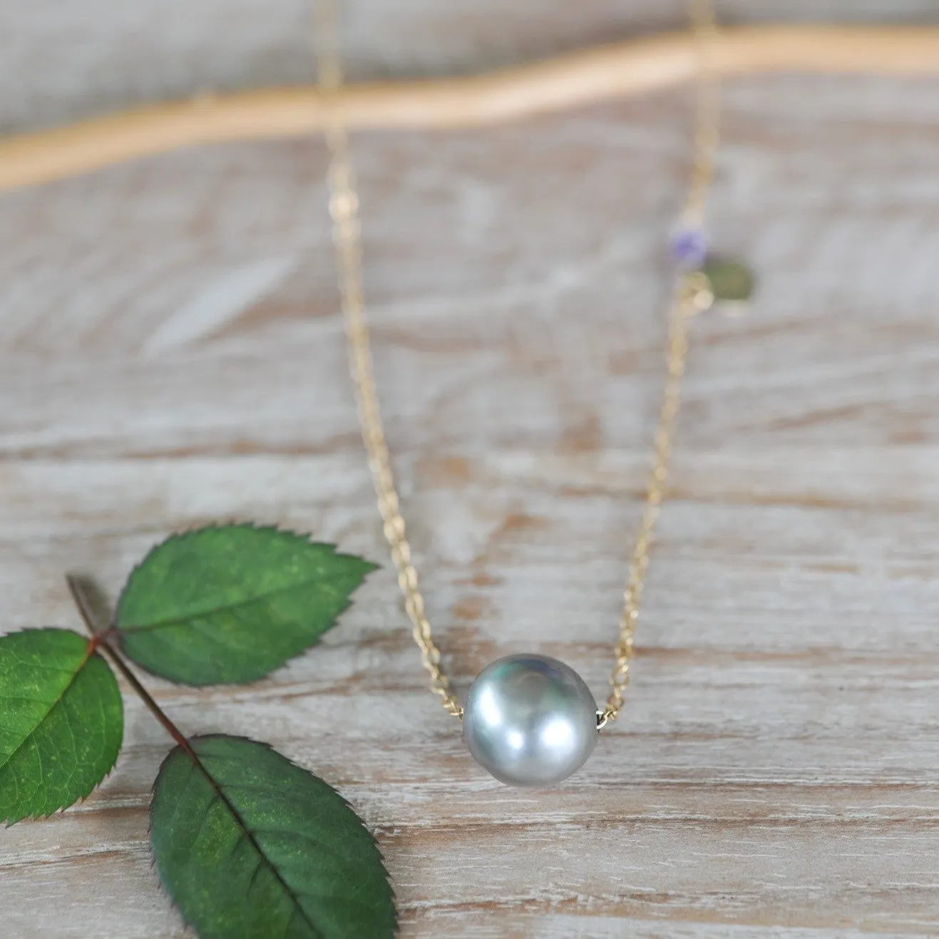 Pearl Float Necklace