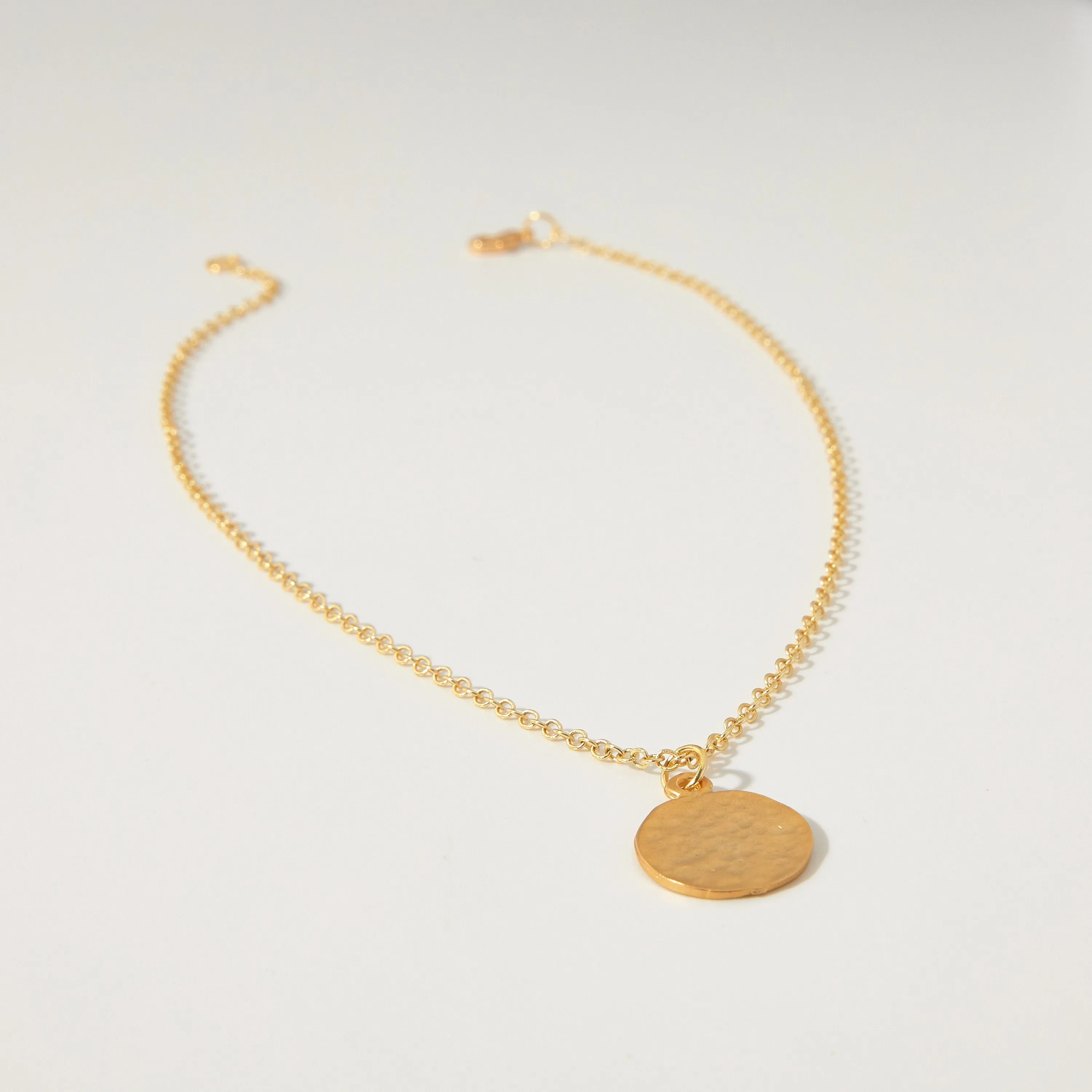 "L'Or" Gold Medallion Choker Necklace