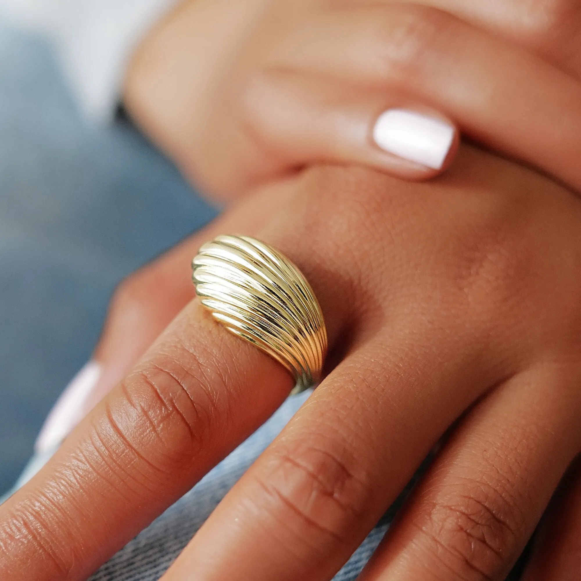 Rossi shell ring