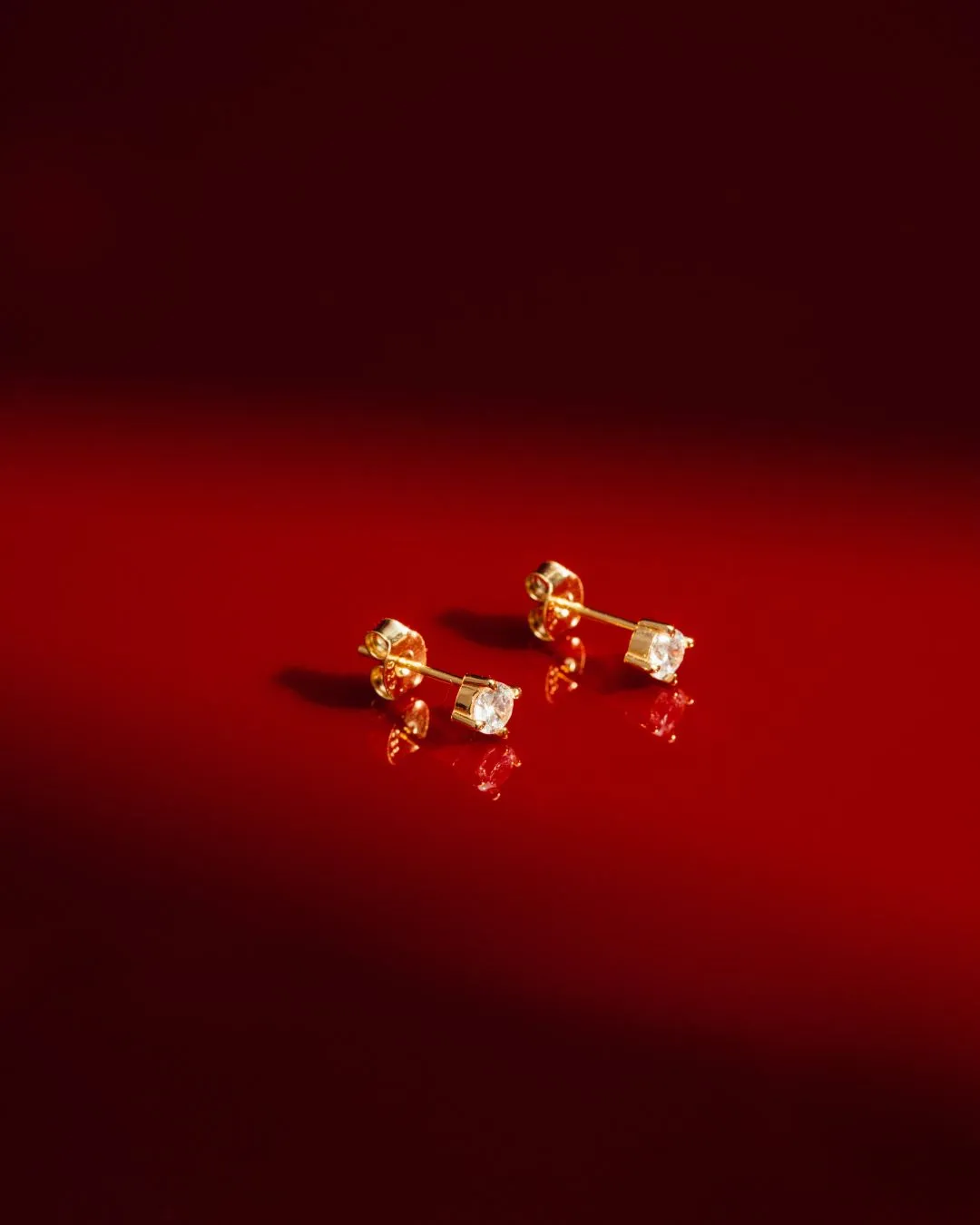 The Essential stud earrings - gold plated