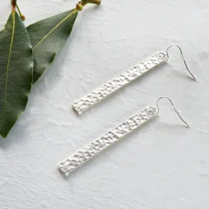 Tutti Dimpled Bar Earrings – AS