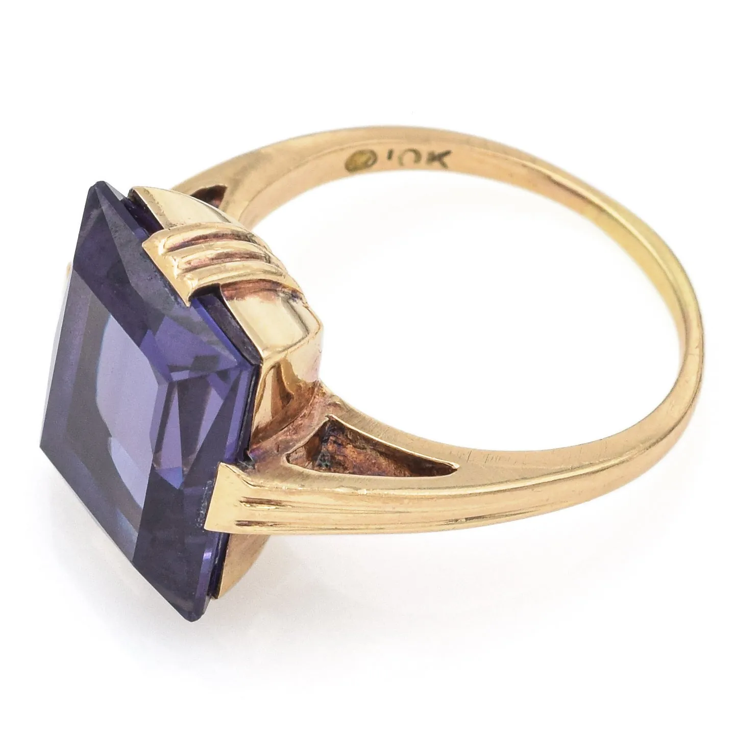 Vintage 10K Yellow Gold 8.13 Ct Blue Purple Sapphire Cocktail Ring